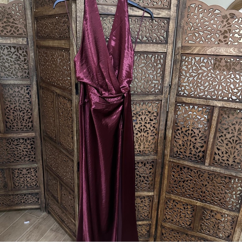 NEW NWT Reformation Oceane Satin Maxi Dress Burgundy - Picture 3 of 5